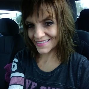 Meet your Posher, Sharon